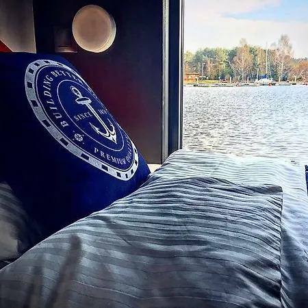 公寓 Houseboat Varsovi
