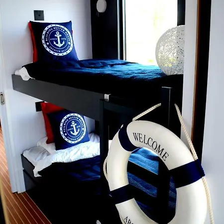 Houseboat Varsovi 公寓 比亚沃布热吉